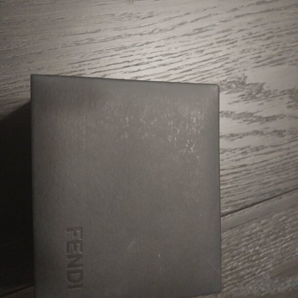 Fendi Black Dial Women's Watch Analog- black leather band - Picture 5 of 6